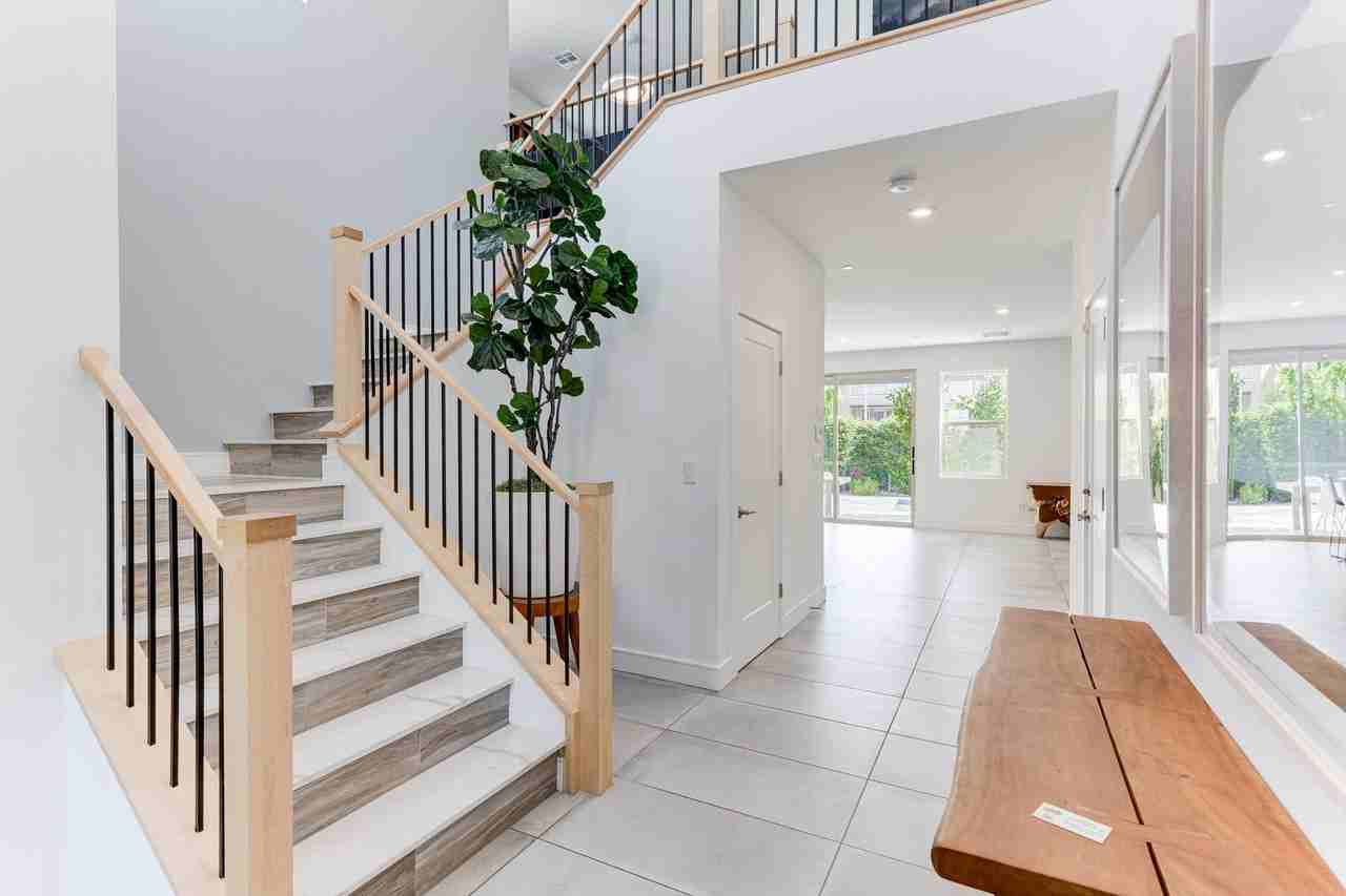 214 Abbey Hill St - Photo 3 of 43