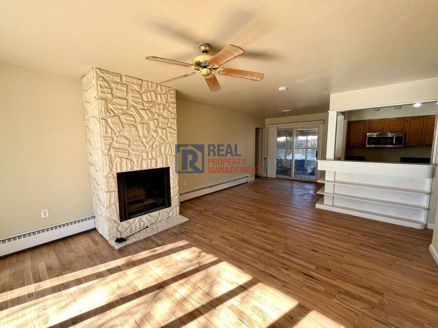 310 Elmwood Dr - Photo 2 of 22