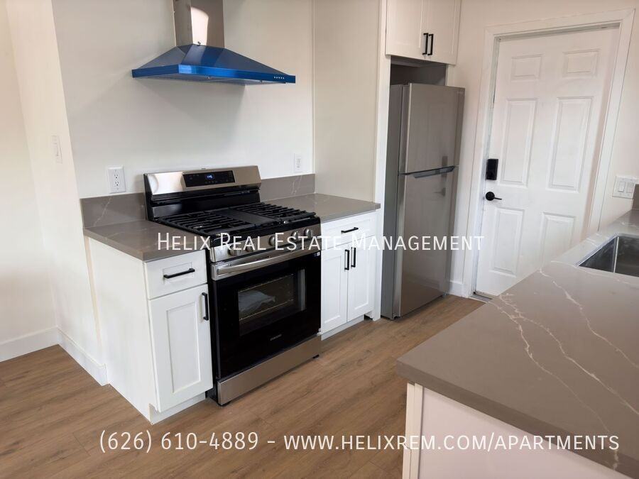 721 E Garfield Ave #721-1 - Photo 4 of 15