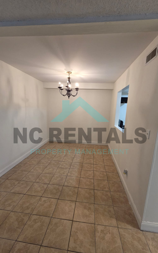 7000 Longstreet Dr #C - Photo 6 of 33