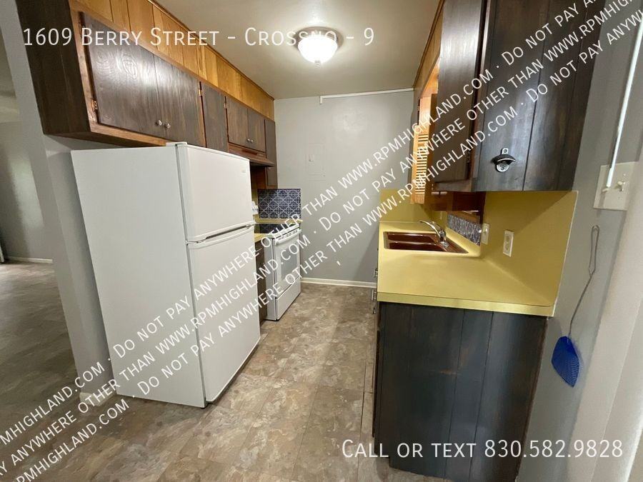 1609 Berry St #9 - Photo 4 of 18