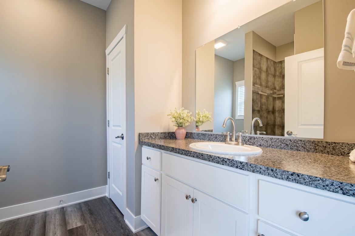 115 Percy Dr #1 - Photo 2 of 37