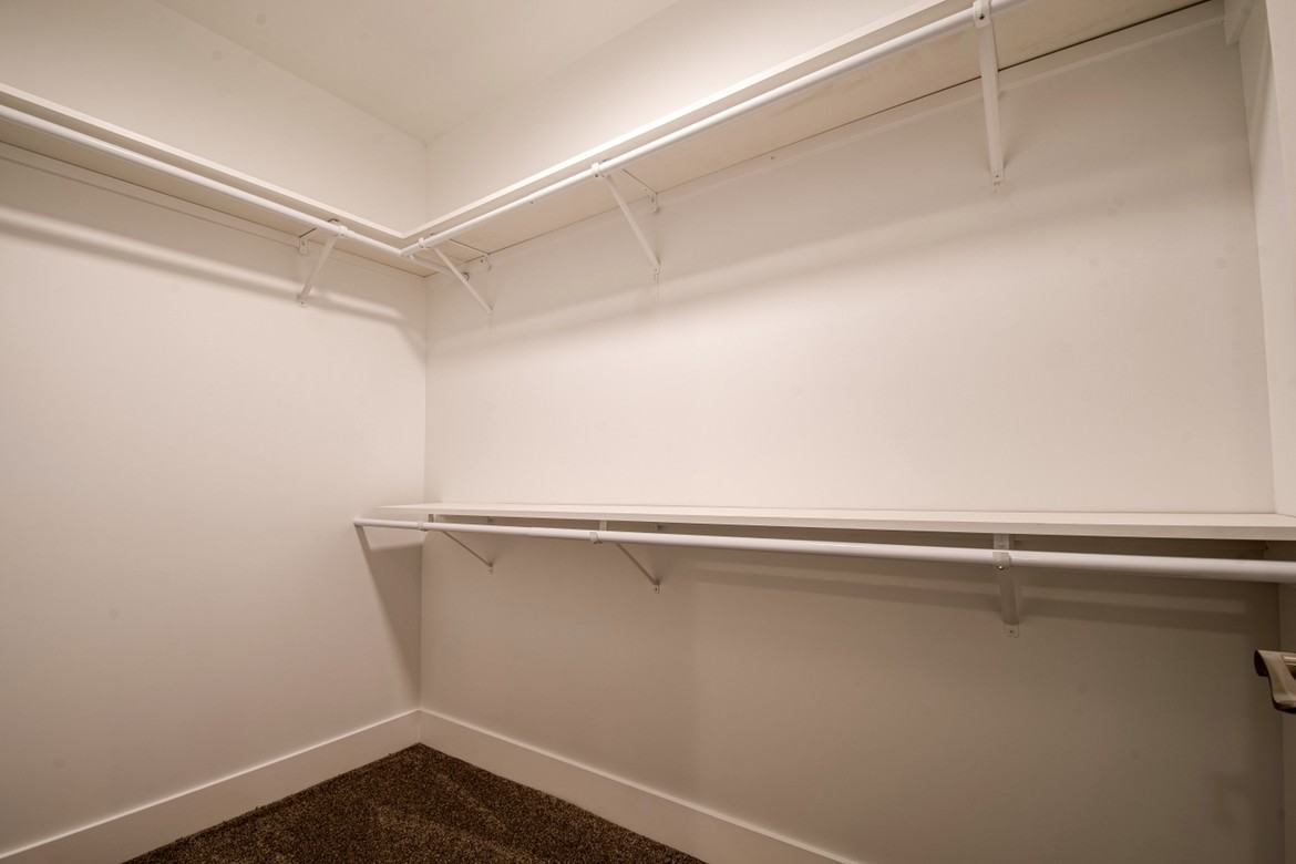 115 Percy Dr #1 - Photo 3 of 37