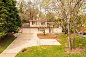 featured image of 1058 18th Ave Nw