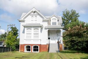 featured image of 413 Ridge St