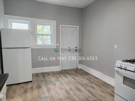 674 Carlysle St - Photo 1 of 1