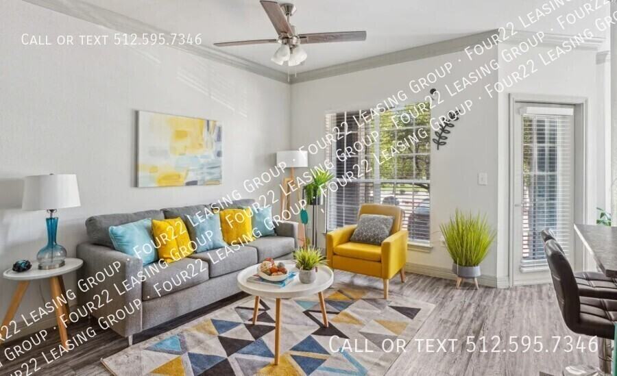 941 Hesters Crossing Rd #2015