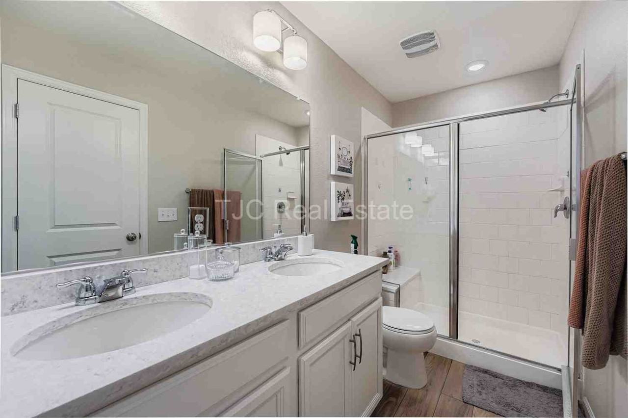 21207 East 59th Place - Photo 7 of 12