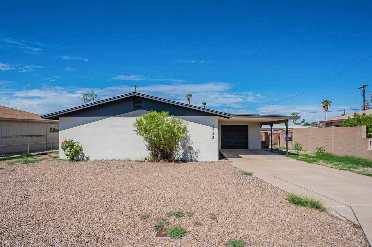 2732 W Tuckey Ln - Photo 3 of 40