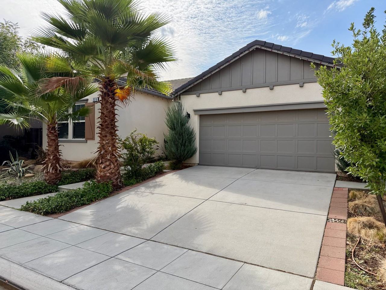 3510 Portals Ave - Photo 2 of 21