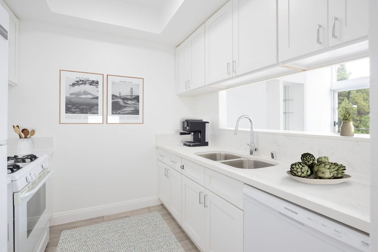 1616 N. Serrano Ave - Photo 3 of 6