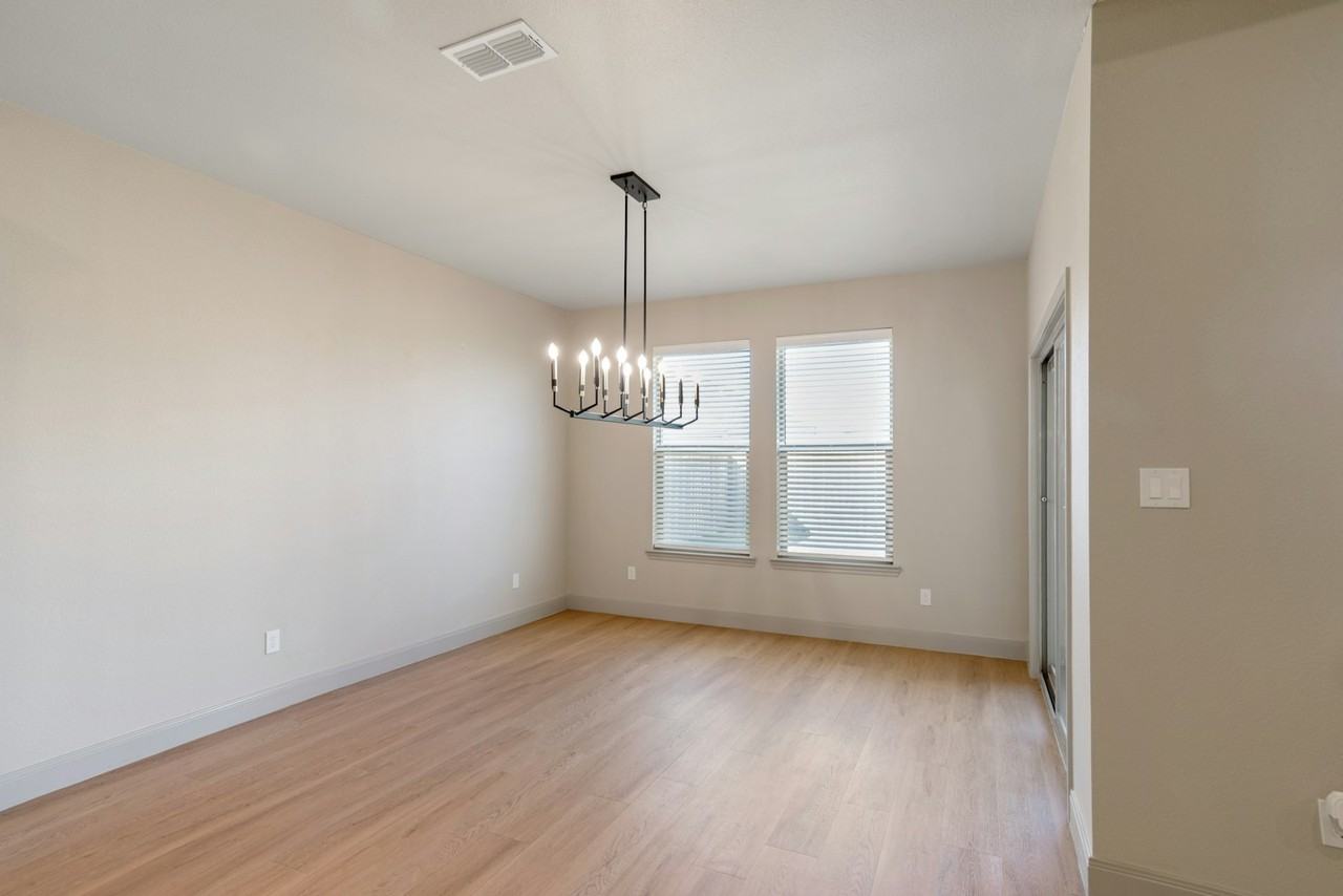 2802 134th Street - Photo 6 of 27