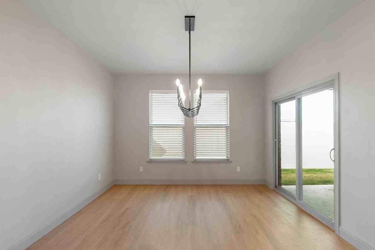 2802 134th Street - Photo 7 of 27