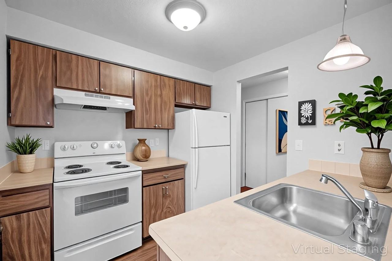 MOVE IN SPECIAL! 50% OFF SECOND MONTHS RENT - Photo 4 of 50