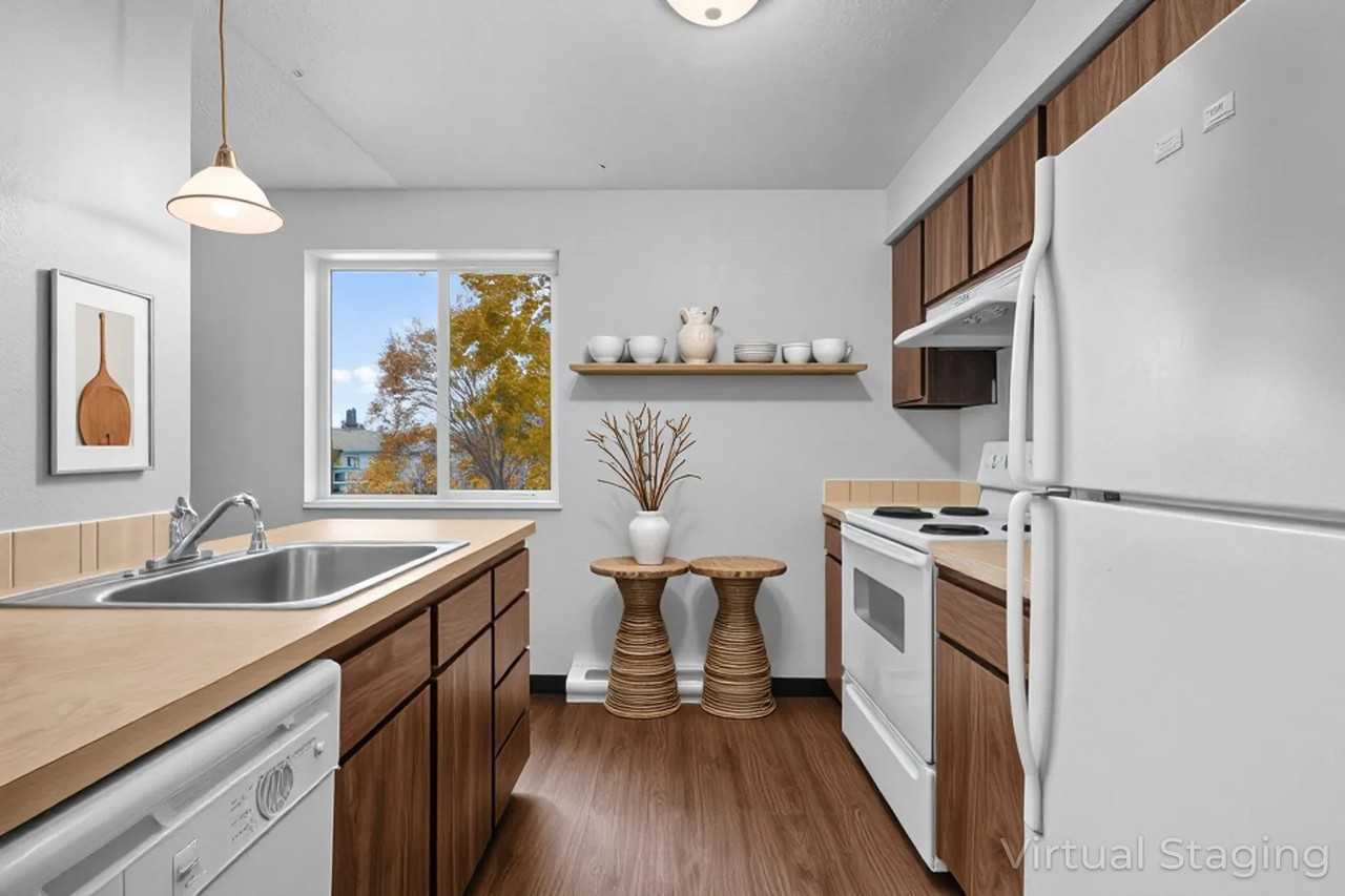 MOVE IN SPECIAL! 50% OFF SECOND MONTHS RENT - Photo 5 of 50