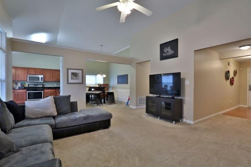 1033 Gather Drive - Photo 6 of 24