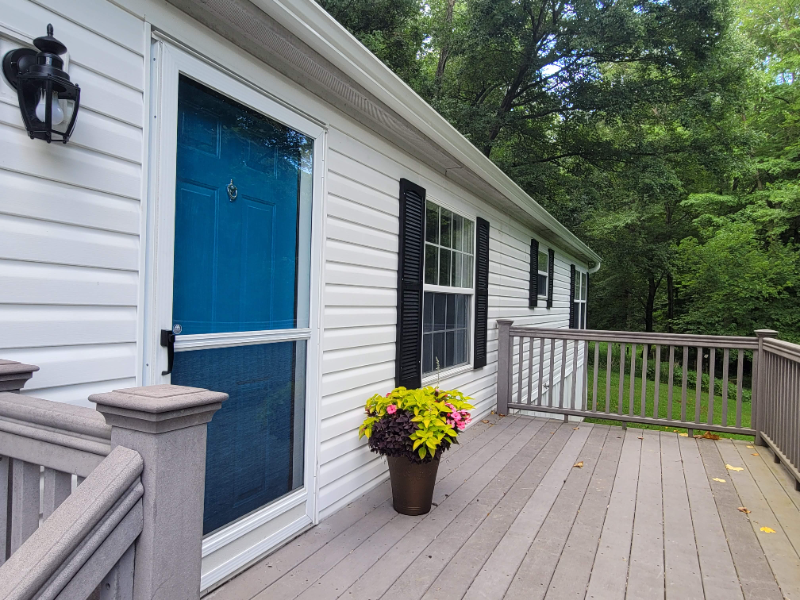 204 Creek Rd - Photo 2 of 21