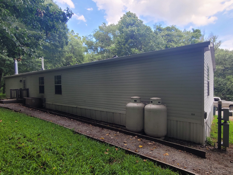 204 Creek Rd - Photo 3 of 21