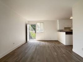 featured image of 1056 Walnut Ave