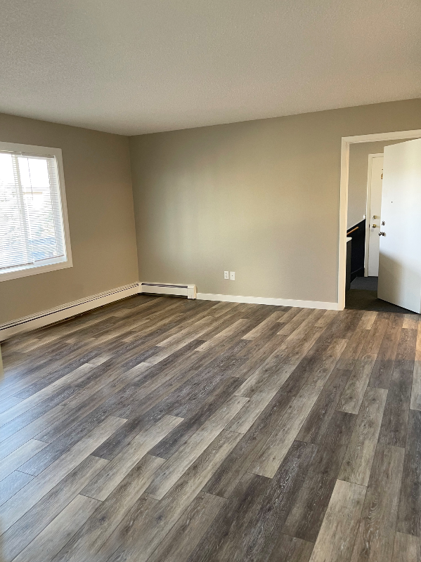 1215 Walnut St - Photo 3 of 33