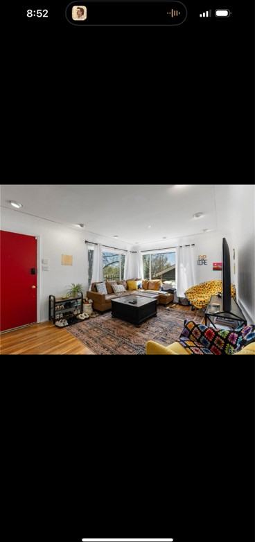 111 S Perry St - Photo 2 of 21