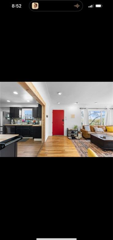 111 S Perry St - Photo 5 of 21