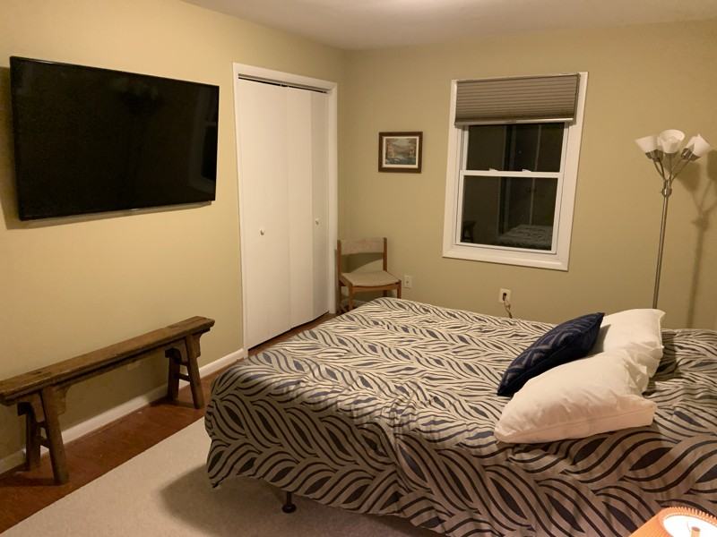 10400 Farnham Dr - Photo 2 of 17