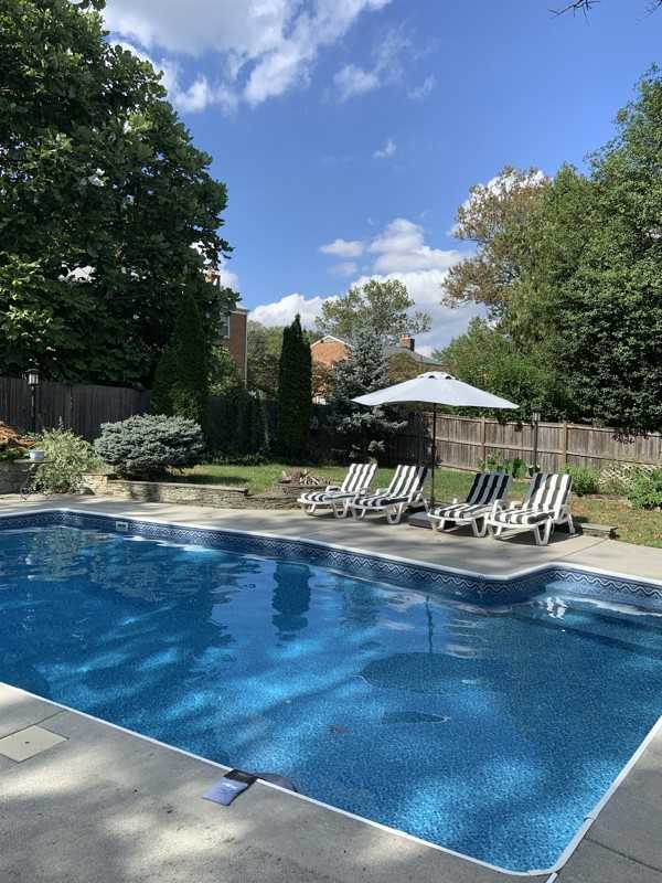 10400 Farnham Dr - Photo 3 of 17