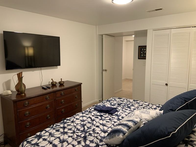 10400 Farnham Dr - Photo 5 of 17