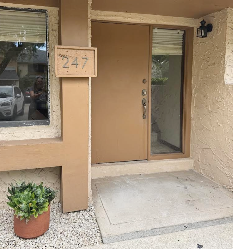 247 Wimbledon Lake Dr - Photo 3 of 18