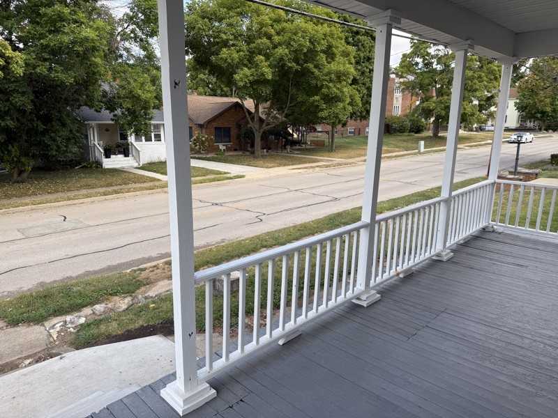 104 E Jefferson St - Photo 2 of 16