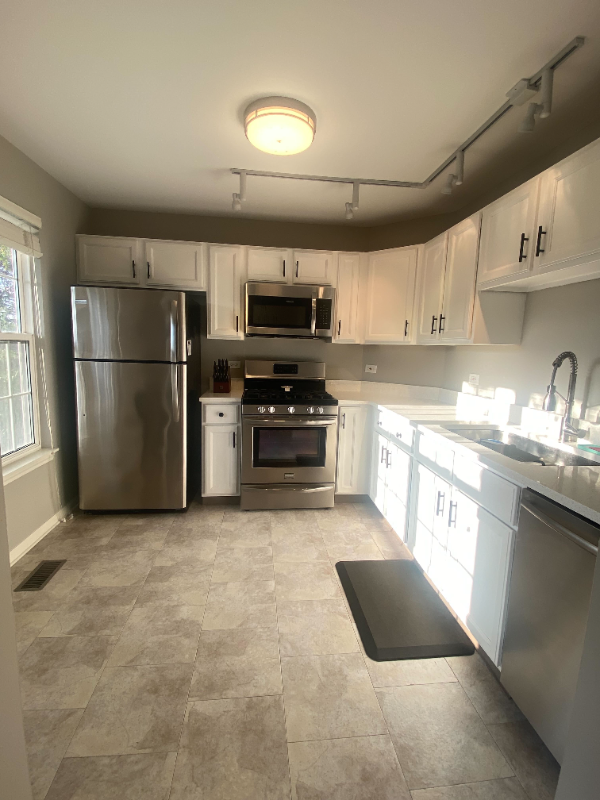 1978 Gary Ct #B - Photo 3 of 10