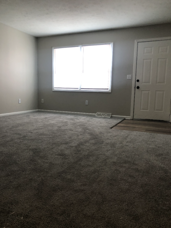 1120 Sunford Ave Se #1120 - Photo 3 of 4