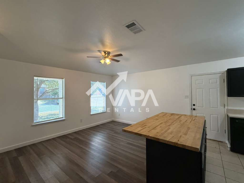 2131 Mossy Rdg - Photo 4 of 14