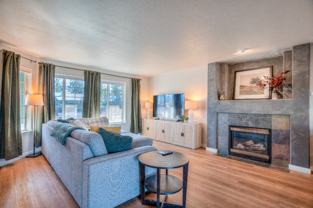 20516 Rolen Ave - Photo 1 of 1