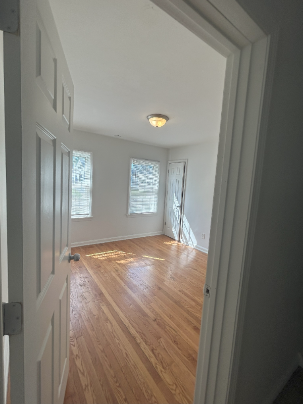 8045 Busiek Ave - Photo 2 of 17