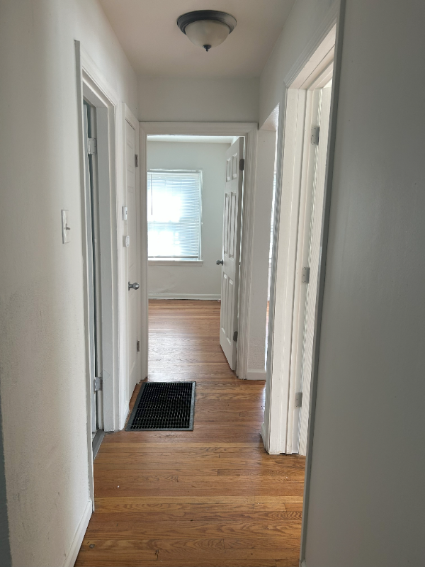 8045 Busiek Ave - Photo 3 of 17