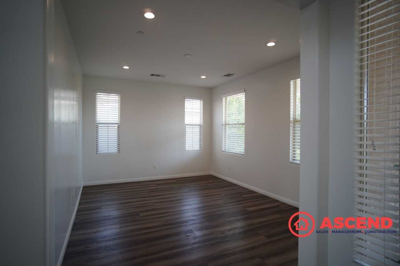 14202 Everton Ave - Photo 5 of 37