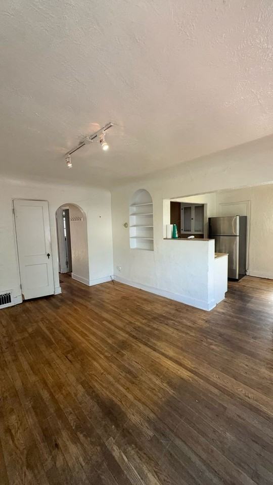 Pine Street Complex - Photo 2 of 16