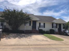 featured image of 2910 E Moore Ave