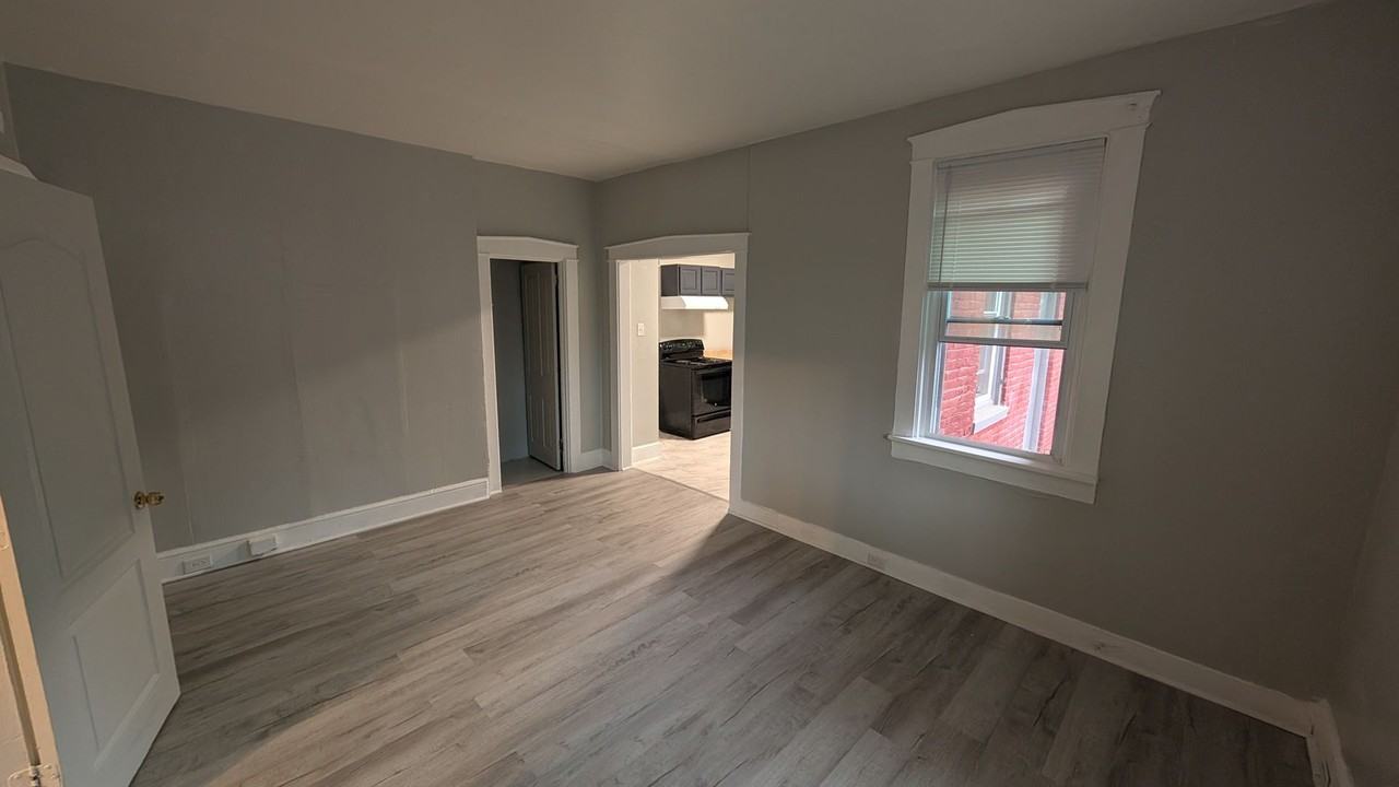 519 S Lime St - Photo 3 of 27