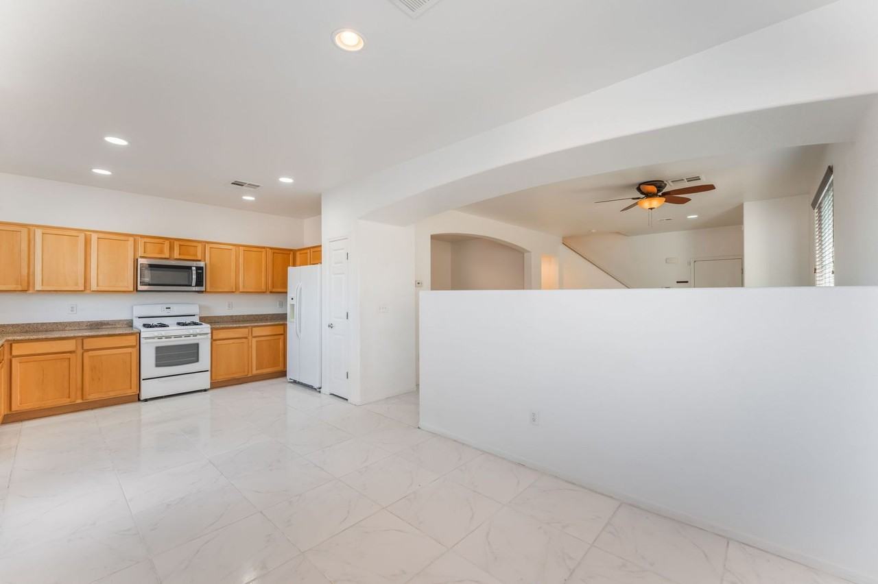 5269 Brazelton St - Photo 7 of 23