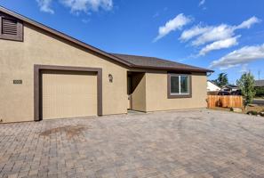 featured image of 3330 N Navajo Dr