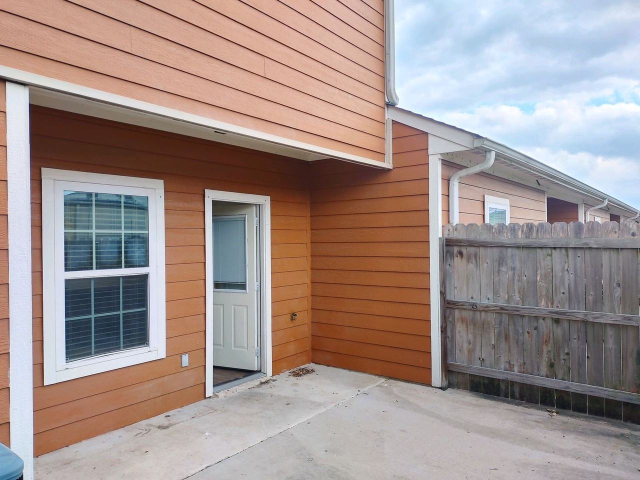 301 Southwest Pkwy - Photo 7 of 20