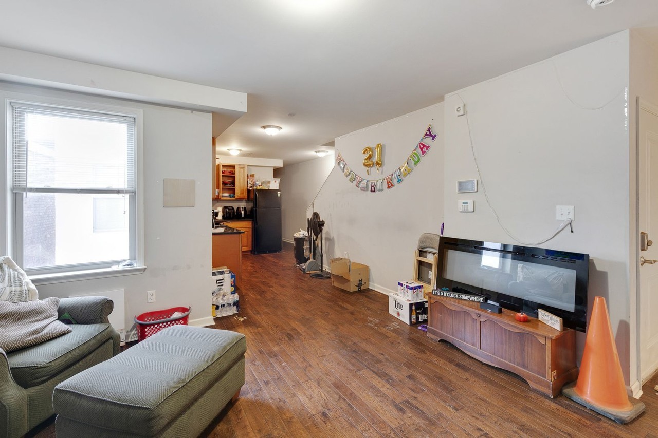 1628 Willington St - Photo 6 of 50
