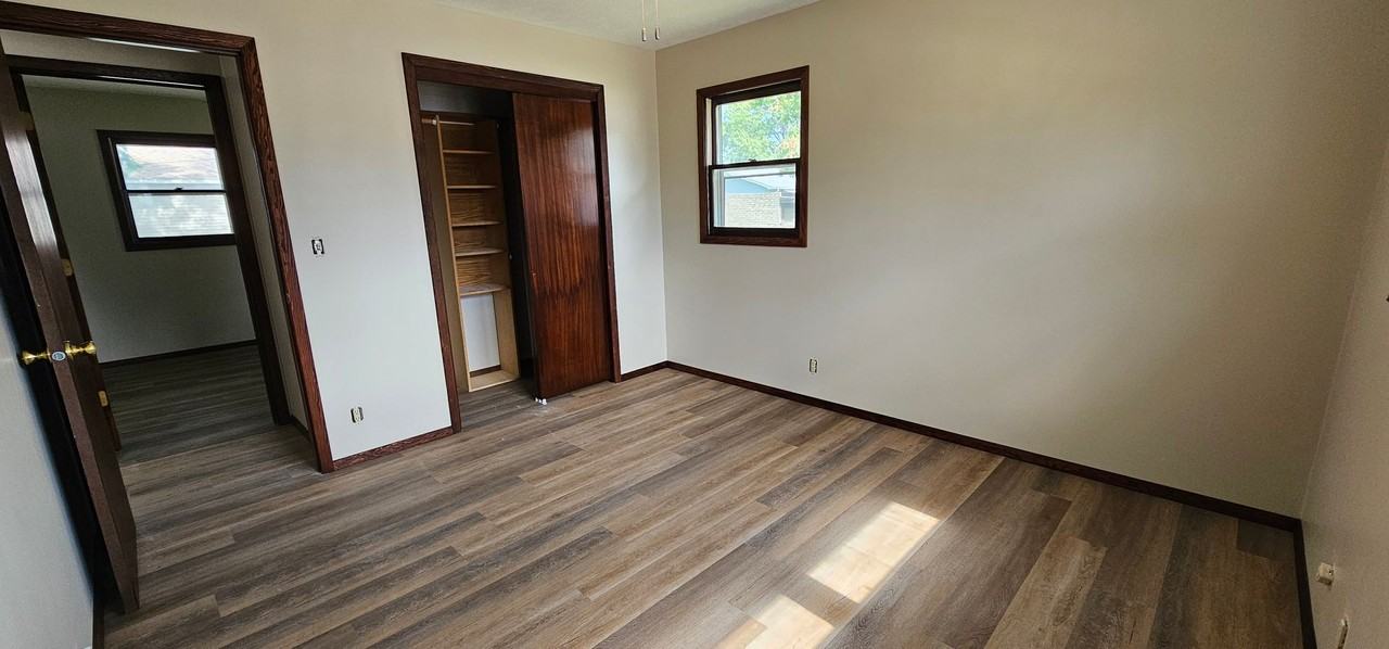 2320 West 5th Street - Photo 6 of 12