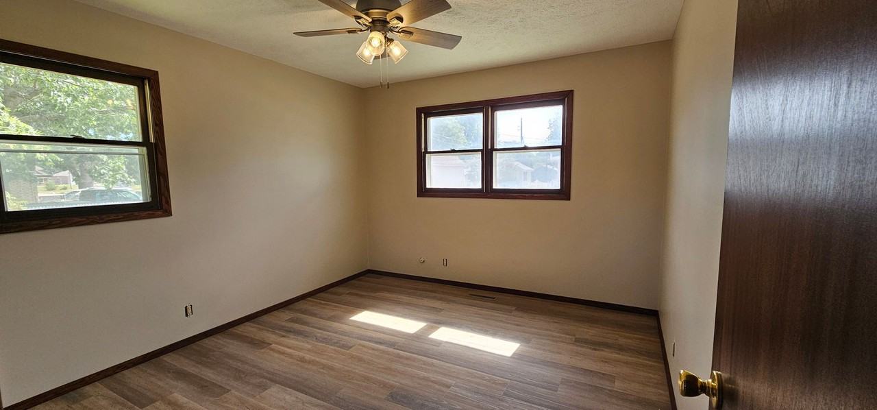 2320 West 5th Street - Photo 7 of 12