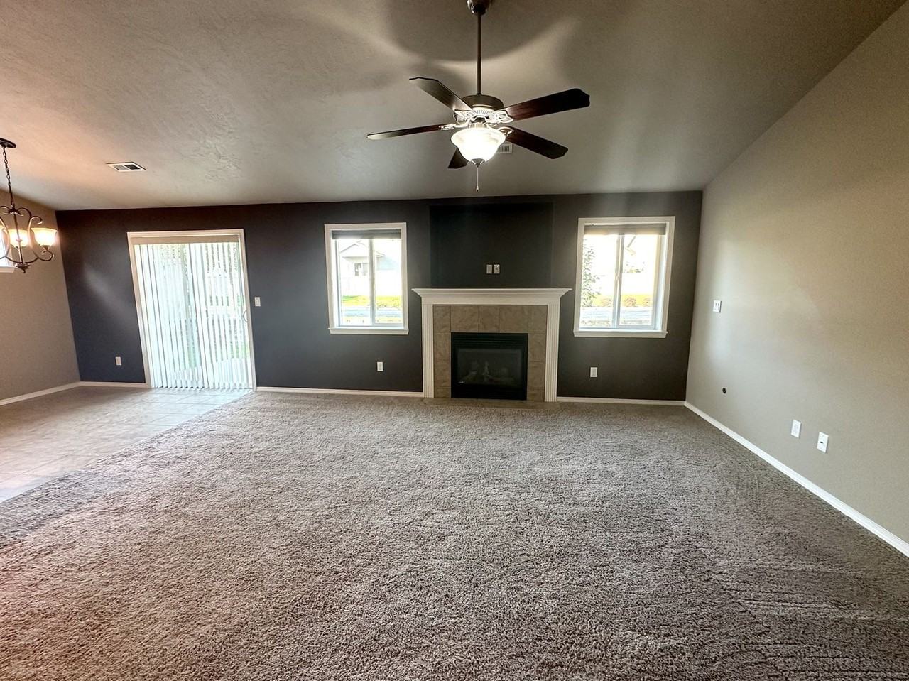 2663 Torrey Pines Way - Photo 4 of 22