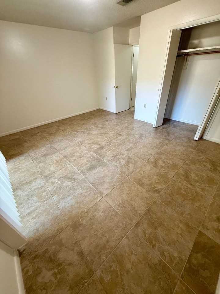 153 Scottwood Dr Se - Photo 6 of 11