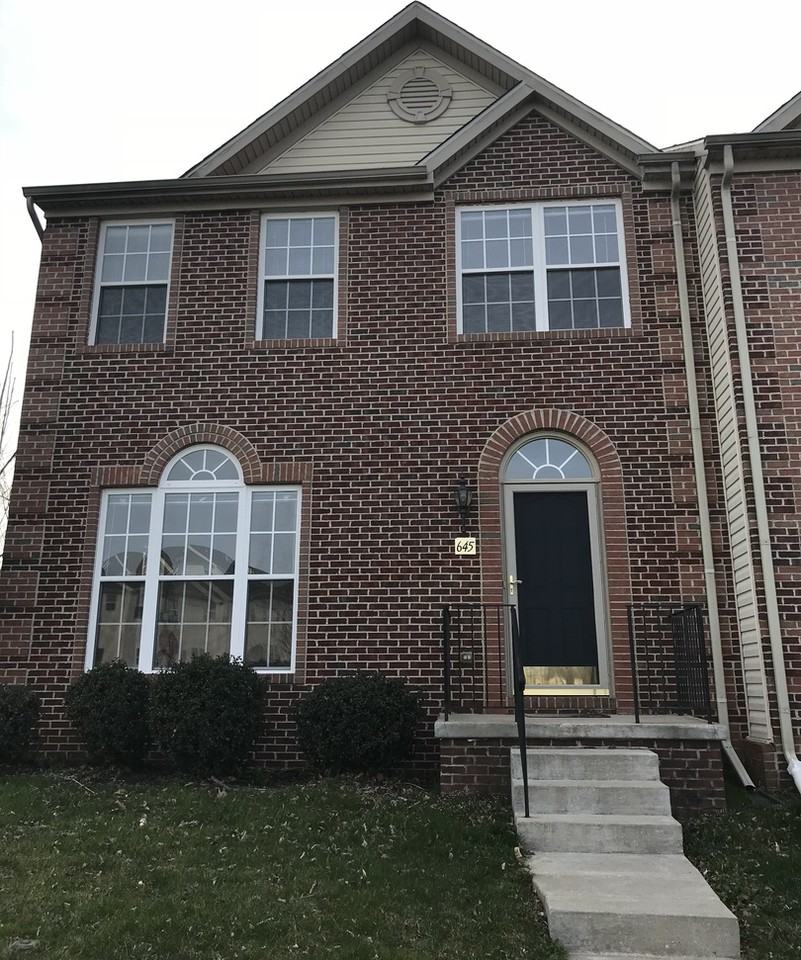 645 Berwick Ct - Photo 2 of 37